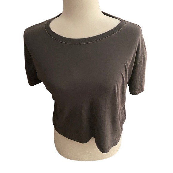 Hollister Tops - 🍒4/$20 Hollister grey crop top t-shirt size XS